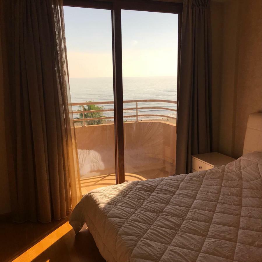 Sea View Central Apt Ithaki Ларнака Екстериор снимка