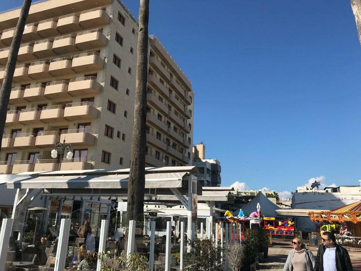 Sea View Central Apt Ithaki Ларнака Екстериор снимка