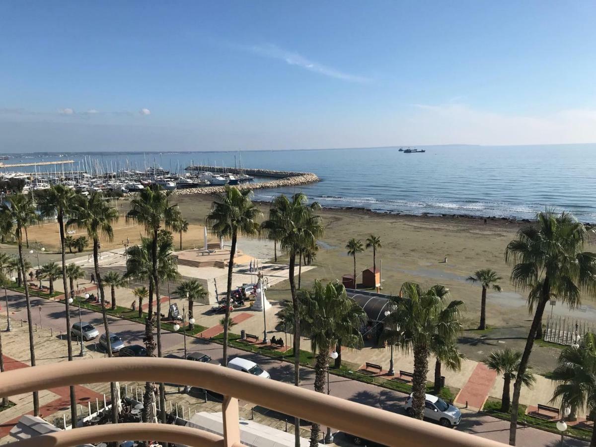 Sea View Central Apt Ithaki Ларнака Екстериор снимка