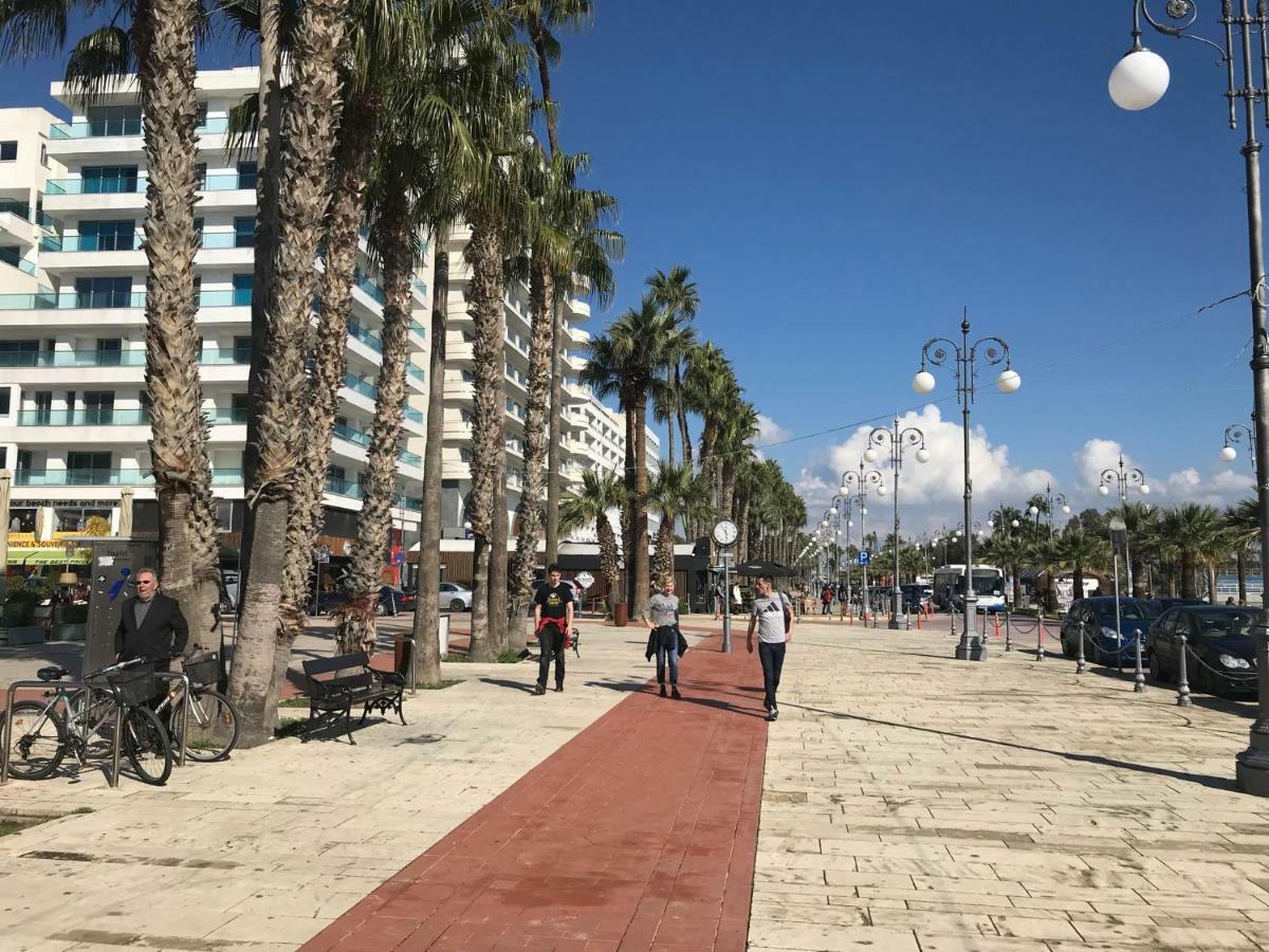 Sea View Central Apt Ithaki Ларнака Екстериор снимка