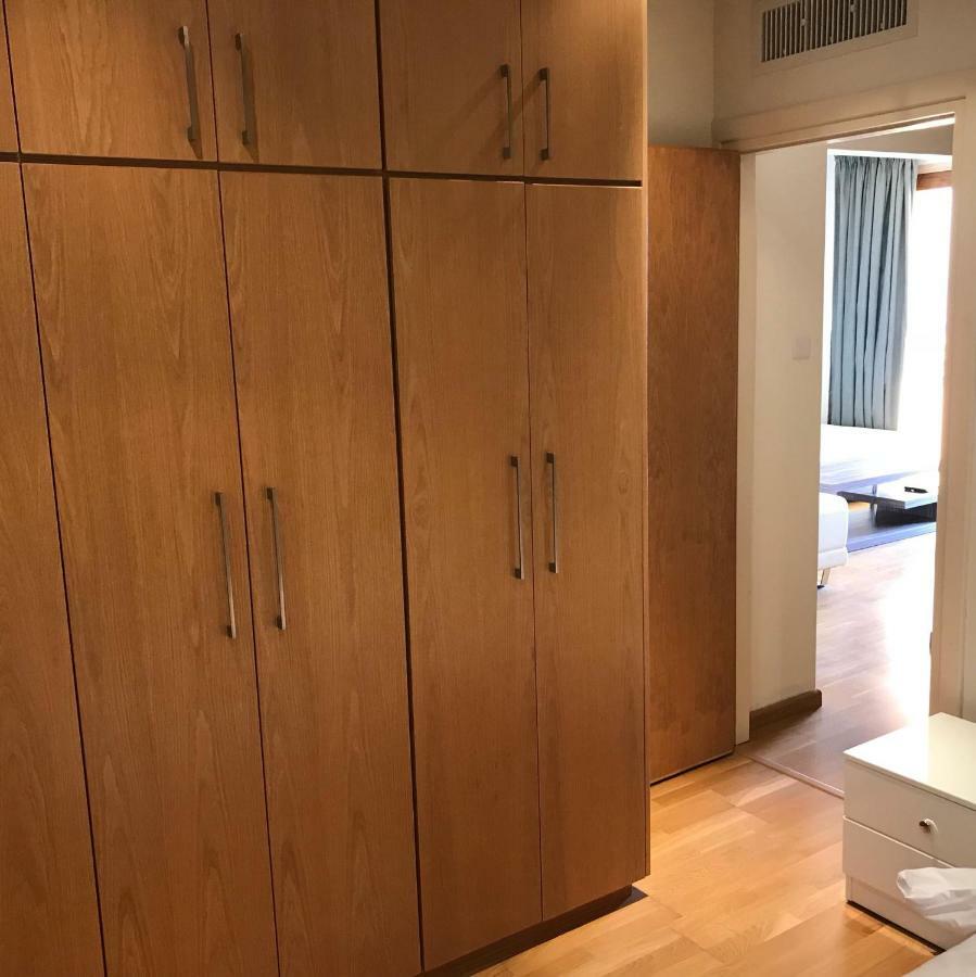 Sea View Central Apt Ithaki Ларнака Екстериор снимка